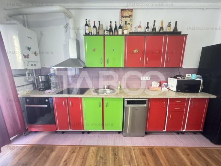 Apartament decomandat 3 camere balcon loc de parcare Str Distributiei