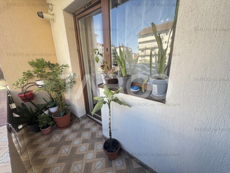 Apartament decomandat 3 camere balcon loc de parcare Str Distributiei