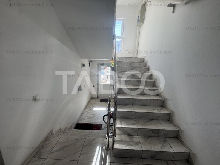 Apartament 3 camere decomandate balcon loc de parcare Str Distributiei