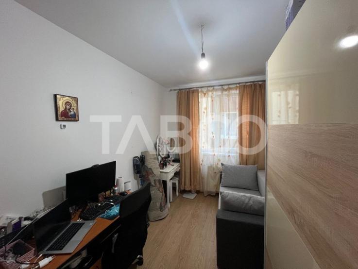 Apartament 3 camere decomandat cu vedere superba spre munte - Sibiu 