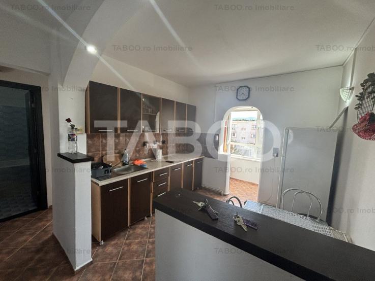 Apartament mobilat utilat 2 camere + pivnita zona Valea Aurie