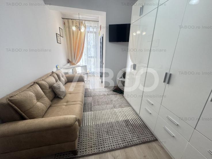 Apartament decomandat la etajul 2 cu 3 camere si 2 bai Doamna Stanca