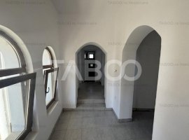 Casa individuala cu 5 camere 3 bai 130mp utili zona Gusterita