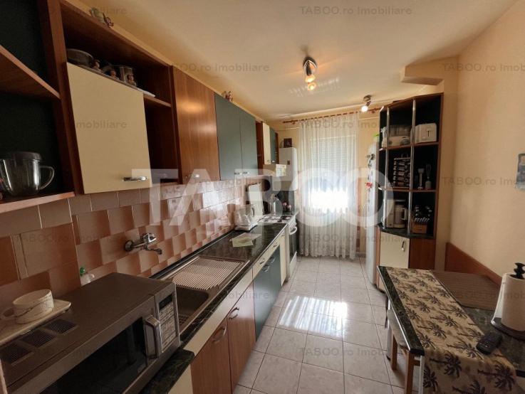 Apartament 3 camere decomandate si 2 balcoane zona Strand Sibiu