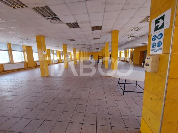 Spatiu comercial de inchiriat 850 mpu lift industrial zona Terezian