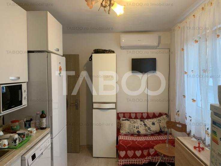 Apartament 2 camere 41 mpu etaj parter curte 43 mp zona Broscarie