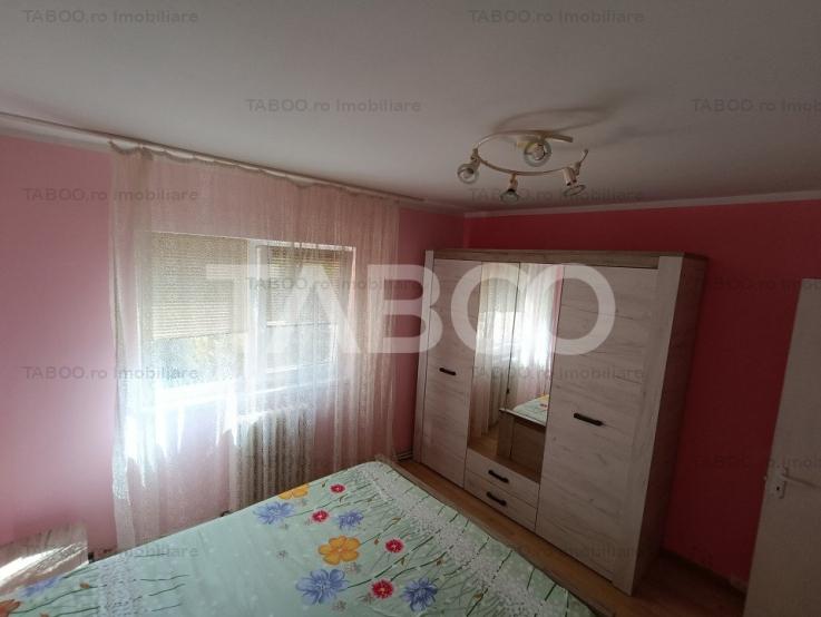 Apartament decomandat 3 camere 70 mpu mobilat etaj 3 Cetate Alba Iulia