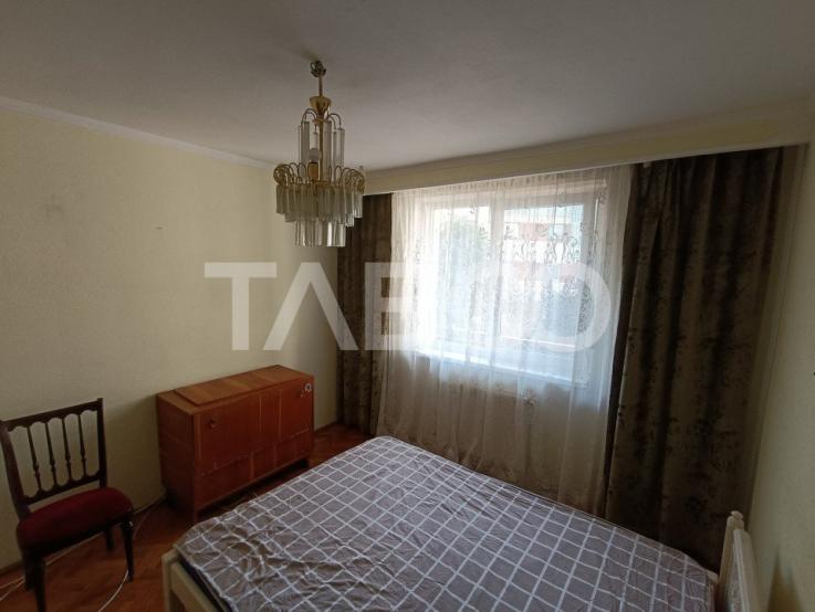 Apartament 3 camere 65mpu mobilat pivnita 2 balcoane etaj 2 Alba Iulia