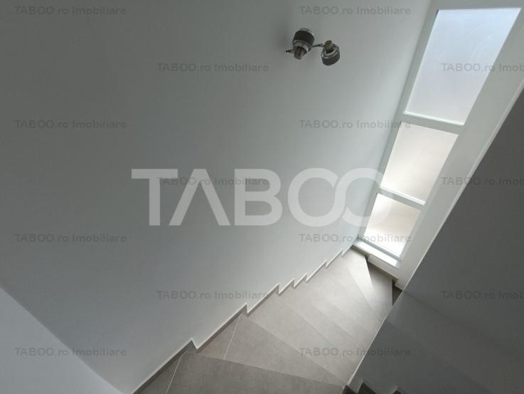 Casa tip duplex 4 camere 2 bai 115 mpu utilata terasa curte Alba Iulia