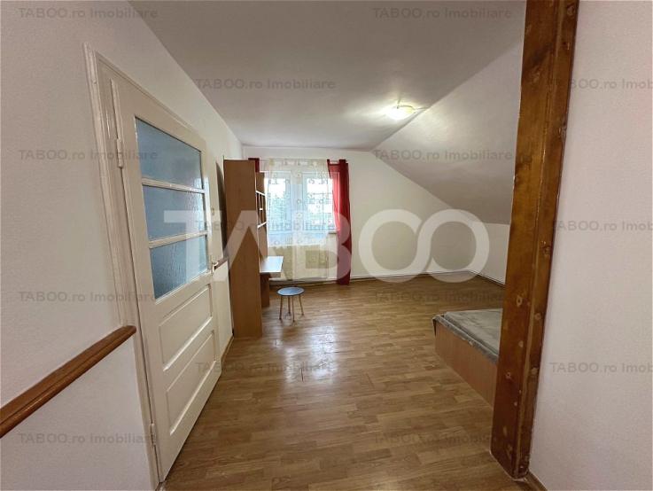 Casa de inchiriat individuala 82mp cu 3 dormitoare Valea Aurie