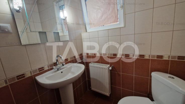 Apartament de închiriat 4 camere 2 bai parcare Strand Sibiu