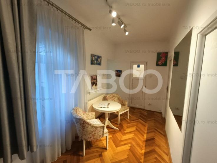 Apartament decomandat cu 2 camere si pod mansardabil - Centrul Istoric