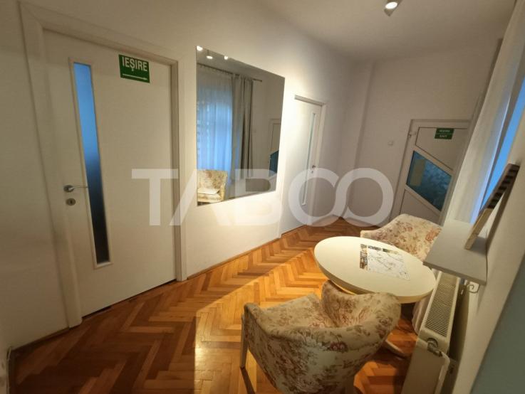 Apartament decomandat cu 2 camere si pod mansardabil - Centrul Istoric