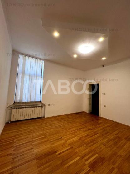 Apartament de vanzare 5 camere 166 mpu in zona Trei Stejari din Sibiu