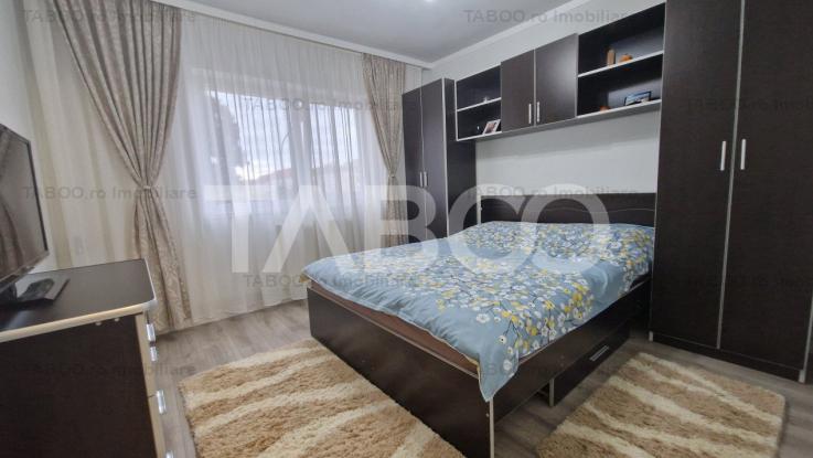 Apartament cu 2 camere calduros si spatios de vanzare in Vasile Aaron