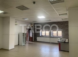 Spatiu comercial de inchiriat 90 mpu curte 35 mp in Poplaca