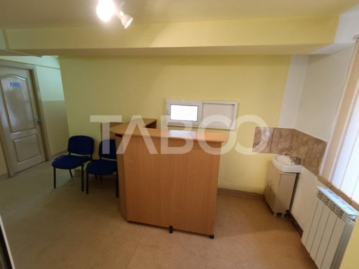 Spatiu comercial 5 incaperi 3 bai 107 mpu boxa zona Cetate Alba Iulia