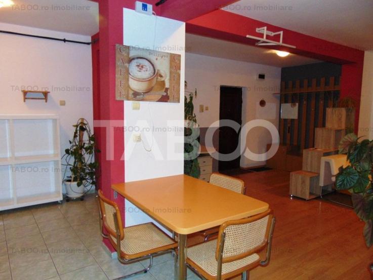 Apartament cu 3 camere decomandate 90 mp utili de inchiriat in Sibiu