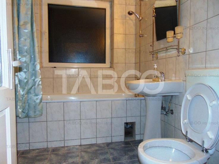 Apartament cu 3 camere decomandate 90 mp utili de inchiriat in Sibiu