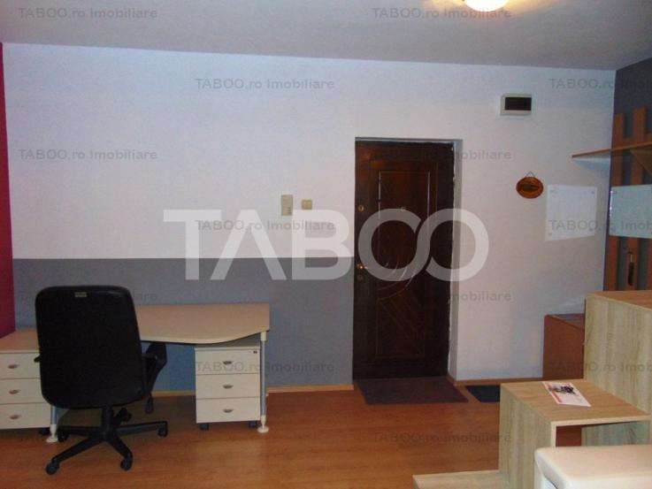 Apartament cu 3 camere decomandate 90 mp utili de inchiriat in Sibiu