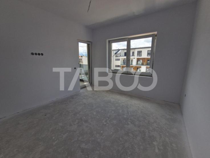 Apartament FINISAT LA CHEIE 54 mpu 2 camere si balcon Doamna Stanca 