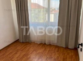 Apartament decomandat de vanzare 3 camere 64 utili zona Lazaret Sibiu