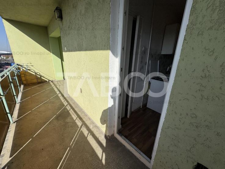 Apartament cu 3 camere 71 mpu si balcon pe Bulevardul Mihai Viteazul