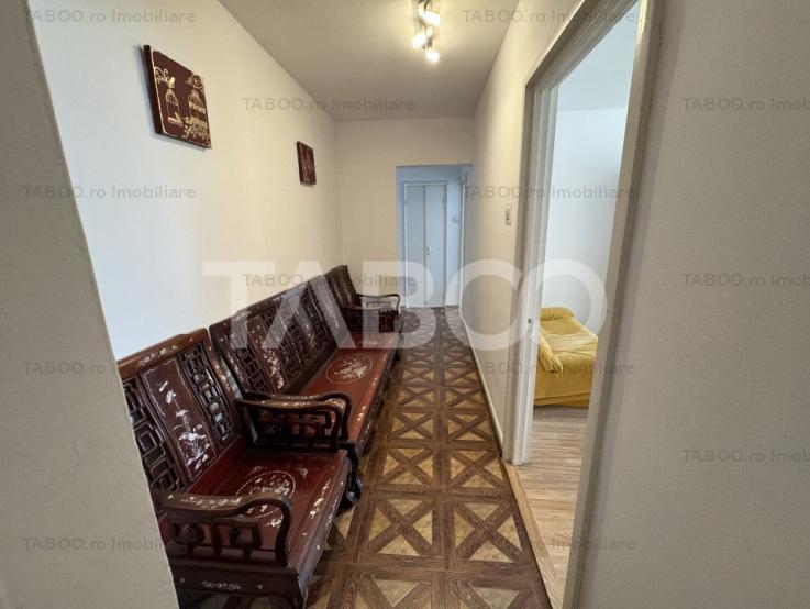 Apartament cu 3 camere 71 mpu si balcon pe Bulevardul Mihai Viteazul