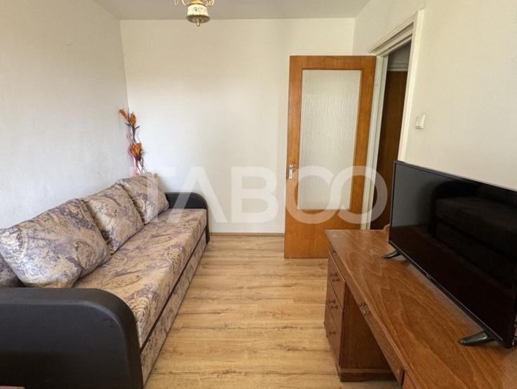 Apartament cu 3 camere 71 mpu si balcon pe Bulevardul Mihai Viteazul