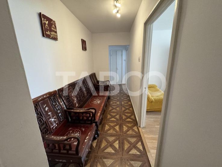 Apartament cu 3 camere 71 mpu si balcon pe Bulevardul Mihai Viteazul