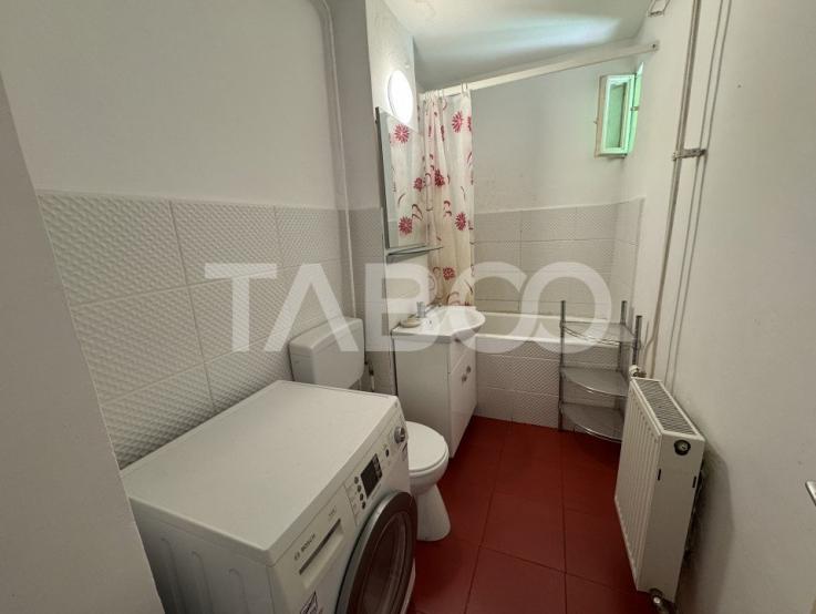 Apartament cu 3 camere 71 mpu si balcon pe Bulevardul Mihai Viteazul