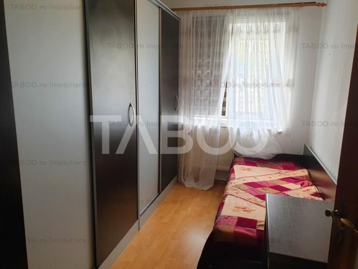 Apartament de inchiriat 3 camere Vasile Aaron disponibil imediat