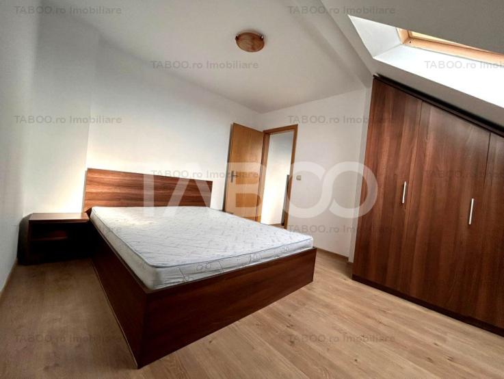 Mansarda 3 camere suprafata 71 mpu bucatarie inchisa zona Strand Sibiu