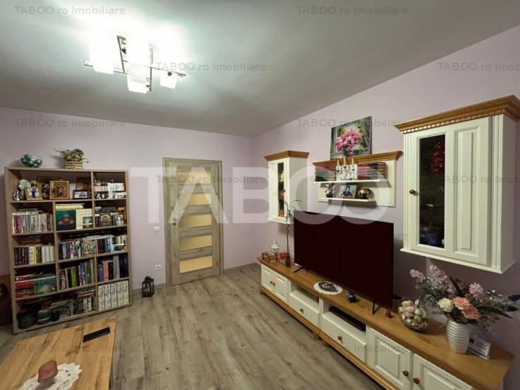 Apartament modern 3 camere decomandat 70 mpu 2 bai 2 balcoane in Sibiu