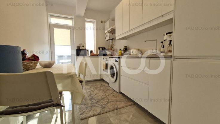 Apartament decomandat de vanzare 2 camere balcon si parcare subterana