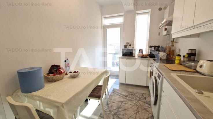 Apartament decomandat de vanzare 2 camere balcon si parcare subterana