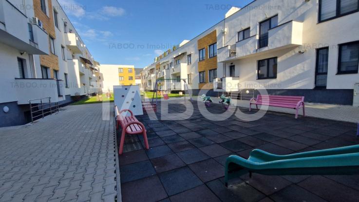 Apartament decomandat de vanzare 2 camere balcon si parcare subterana