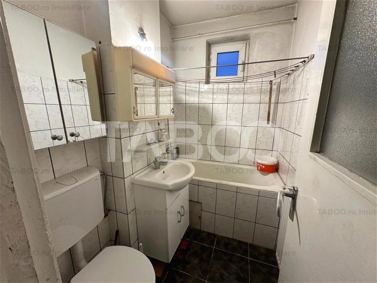 Apartament semidecomandat 45mpu cu balcon 4mp si 2 camere zona Rahovei