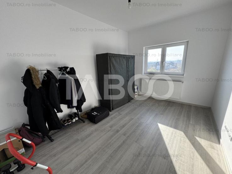 Apartament decomandat 3 camere 2 bai 2 parcari bloc cu lift Deventer