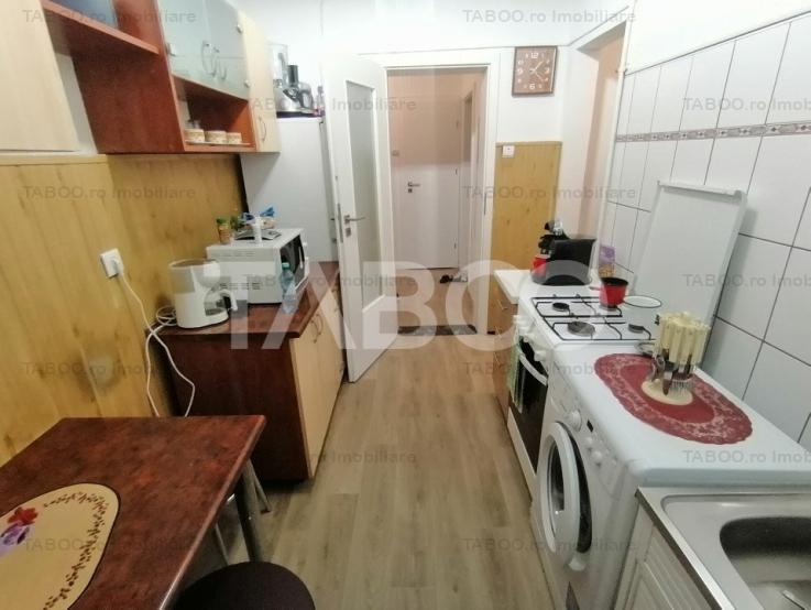 Apartament decomandat de vanzare 47 mpu mobilat renovat Rahovei Sibiu