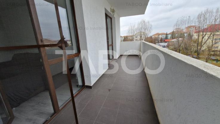 Apartament de închiriat 3 camere balcon parcare lift Doamna Stanca