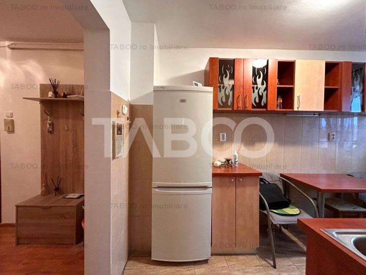 Apartament suprafata utila 49 mp bloc cu lift balcon in zona Rahovei