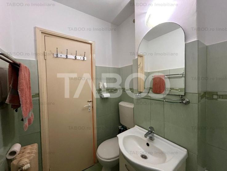 Apartament suprafata utila 49 mp bloc cu lift balcon in zona Rahovei