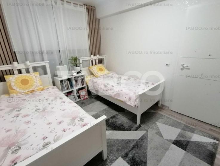 Apartament decomandat 3 camere 2 bai balcon parcare boxa Avantgarden