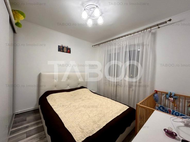 Te muti direct - apartament 3 camere decomandat 57 mpu balcon pivnita