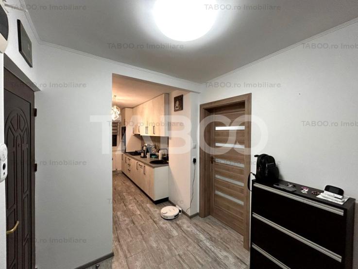 Te muti direct - apartament 3 camere decomandat 57 mpu balcon pivnita