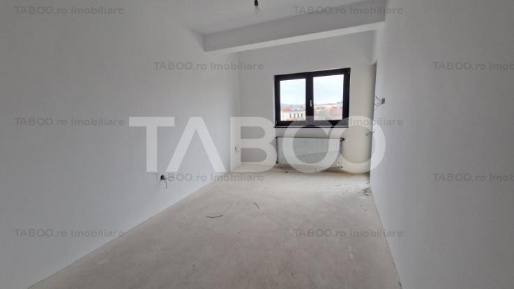 Apartament decomandat de 3 camere 2 bai balcoane parcare subterana