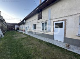 Casa de vanzare 4 camere anexe gospodaresti 884 mp teren in Vad