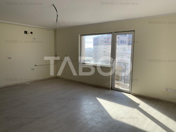 Apartament decomandat 3 camere 77 mpu 2 bai balcon zona Mihai Viteazu