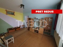 Apartament 3 camere semidecomandat etaj 1 zona Tudor Vladimirescu 